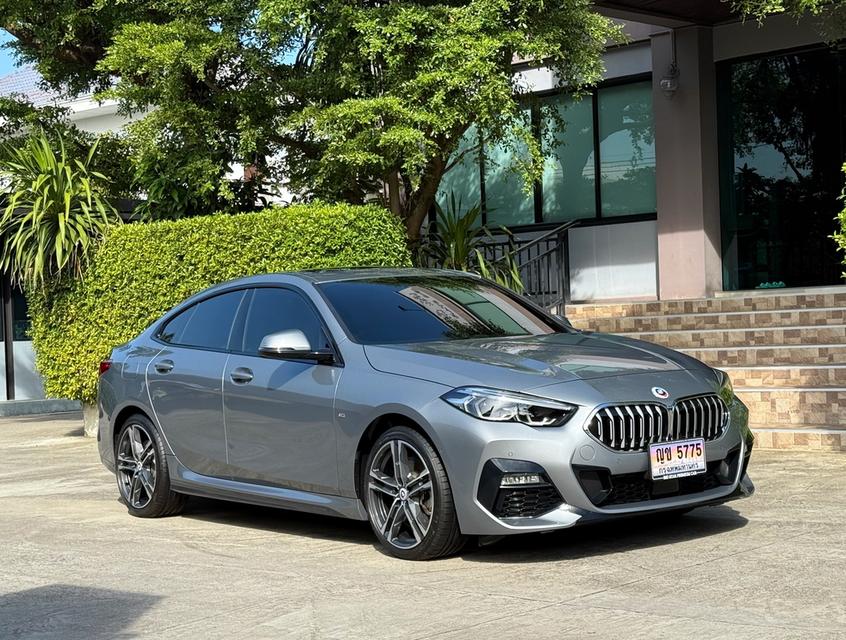 2022 BMW 220I MSPORT รถมือเดียวออกป้ายแดง รถวิ่งน้อยเพียง 50,000 กม ไม่เคยมีอุบัติเหตุ รถเข้าศูนย์ทุกระยะครับ