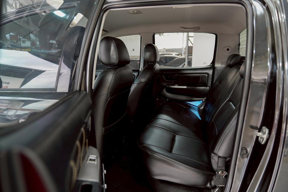 TOYOTA HILUX VIGO 2.5 G AT  ปี2013  13