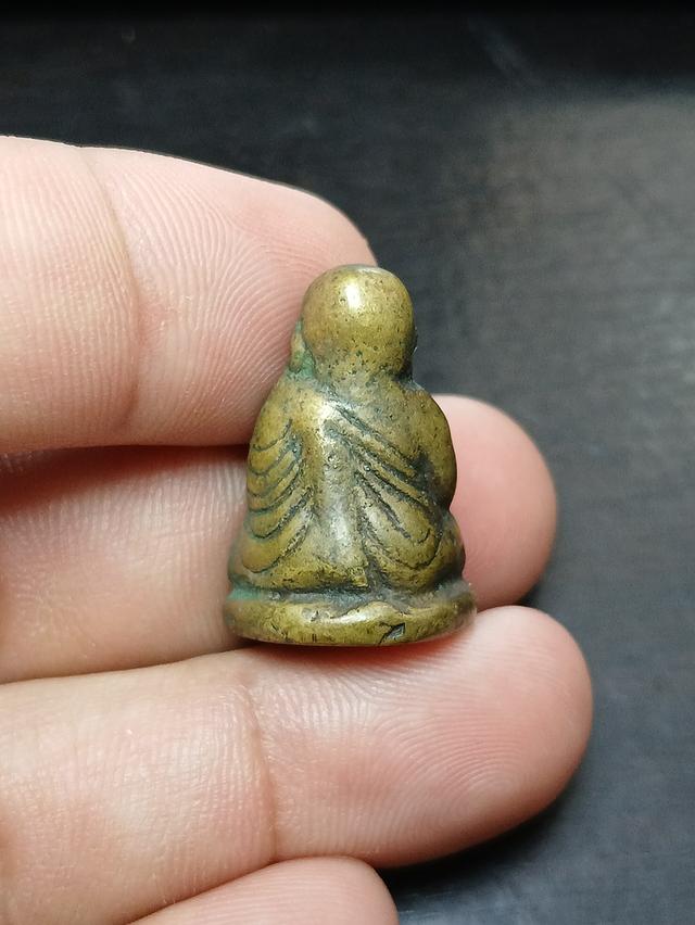 หลวงพ่อเงิน พิมพ์ขี้ตา รูปที่ 2