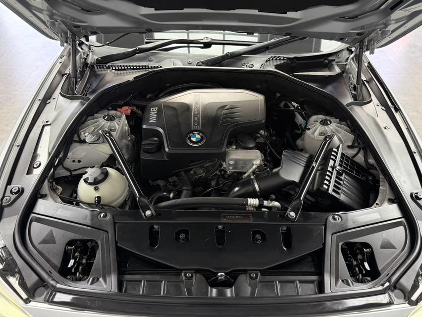 BMW SERIES 5, 528i LUXURY โฉม F10 ปี10-17 ปี2015สีเทา เครื่องยนต์เบนซิน 4 สูบ TwinPower Turbo 218 แรงม้า 🚀🚀 ไมล์แท้ 259,472 km. พร้อมป้ายทะเบียน✅✅ รูปที่ 19