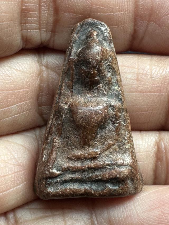 พระผงสุพรรณ พิมพ์หน้าแก่ องค์ละ1550