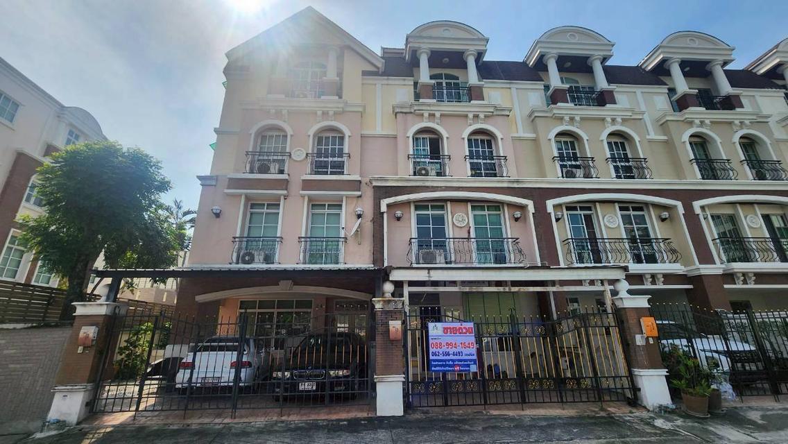 ขายด่วน ทาวน์โฮม 4 ชั้น หมู่บ้านอรุณพัฒน์ สาธุประดิษฐ์-พระราม 3 "บ้านสภาพดี ไม่ทรุด ไม่ร้าว ทำเลศักยภาพ ใกล้ Central พระราม 3" 7 ห้องนอ 4 ห้องน้ำ 1