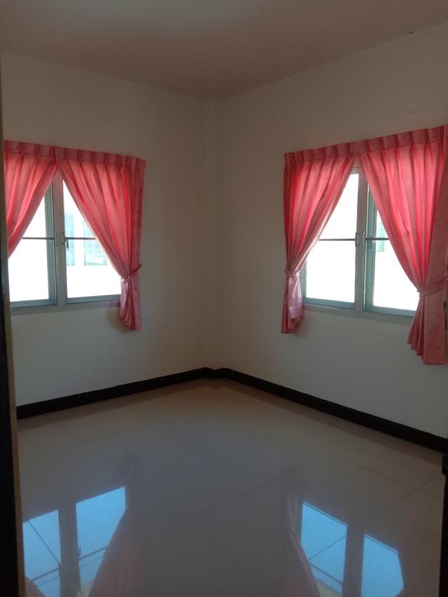 บ้านเดี่ยว 2 ชั้นหมู่บ้านโดมทอง 8