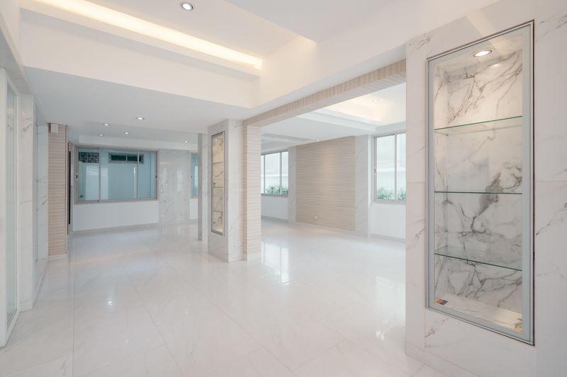 ขาย Townhome 3 ชั้น 48 ตรวา ซอยสุขุมวิท 15 ทำเลดี เพียง 1 นาทีถึง โรงเรียนนานาชาติ NIST และ 5 นาที ถึง BTS อโศก 5