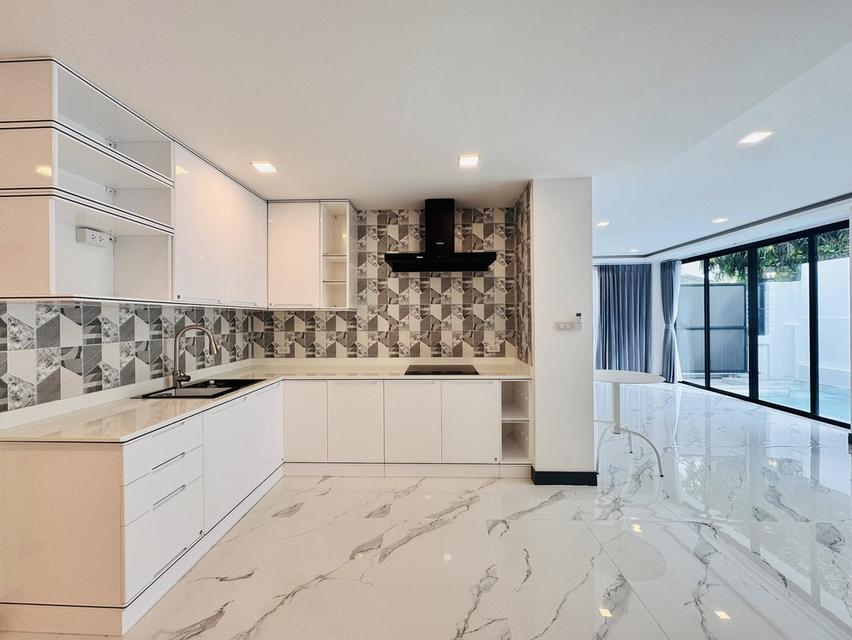 Seafront pool villa style modern Jomtien Beach 17.9 Million 8