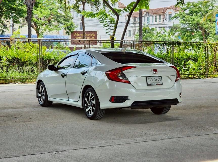 Honda Civic FC 1.8 EL ปี 2018 3