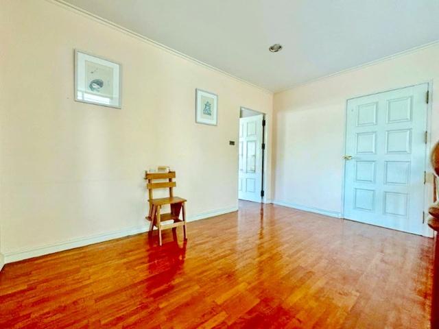 BTSทองหล่อ 2.49กม MRTเพชรบุรี 2.16กม. รักสัตว์ บ้านเดี่ยว 2 ชั้น 4 นอน 3 น้ำ ศูนย์วิจัย 50 ตร.ว..บ้านเดี่ยวสุดหรู BTSเอก 4