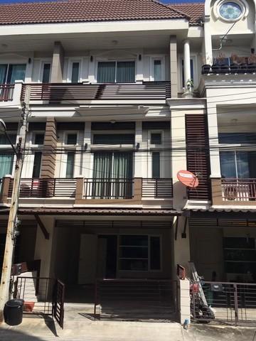 ให้เช่าโฮมออฟฟิศ 3 ชั้น 170 ตรม. 3 ห้องนอนพร้อมห้องน้ำในตัวทุกห้อง พรีเมี่ยม เพลส นวมินทร์-ลาดพร้าว 101 1