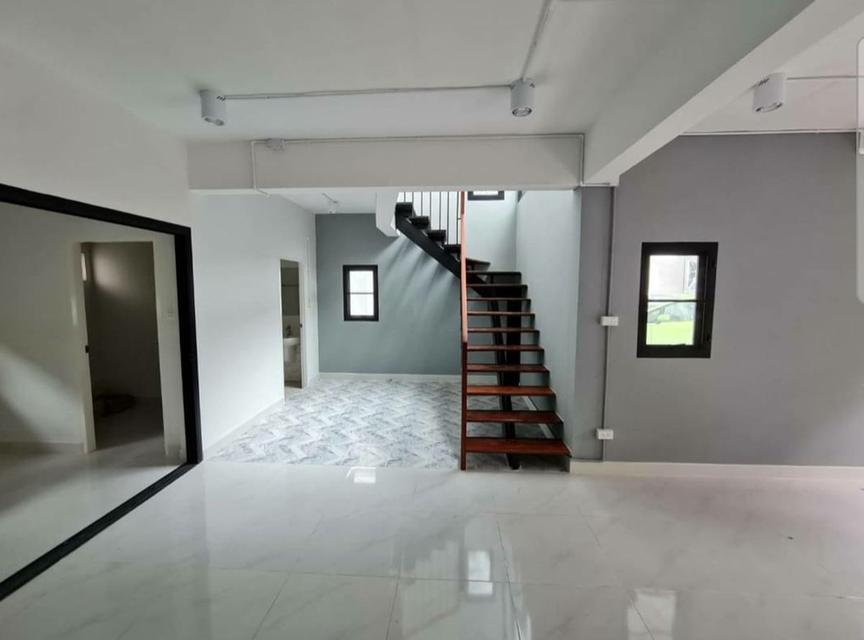 บ้านเดี่ยว เช่า โชคชัย 4 พื้นที่ 70 ตรว จอดรถในบ้านได้ 5 คัน 6