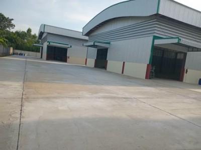 ขายและให้เช่าโรงงานใกล้นิคมเกตเวย์ซิตี้ ผังม่วงลาย เขตEEC บนเนื้อที่ 4 ไร่ 1 งาน พื้นที่ทั้งหมด พื้นที่รวม 3 โรงงาน 2,39 6