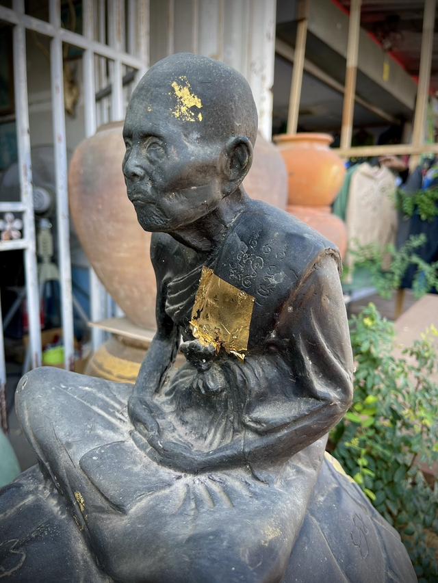 พระบูชาหลวงปู่หลิว หน้าตัก9นิ้ว วัดไร่แตงทอง วัสดุทองเหลือง 6
