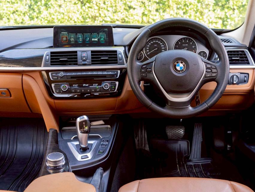 BMW 330e 2.0Plug in hybrid ปี18 12