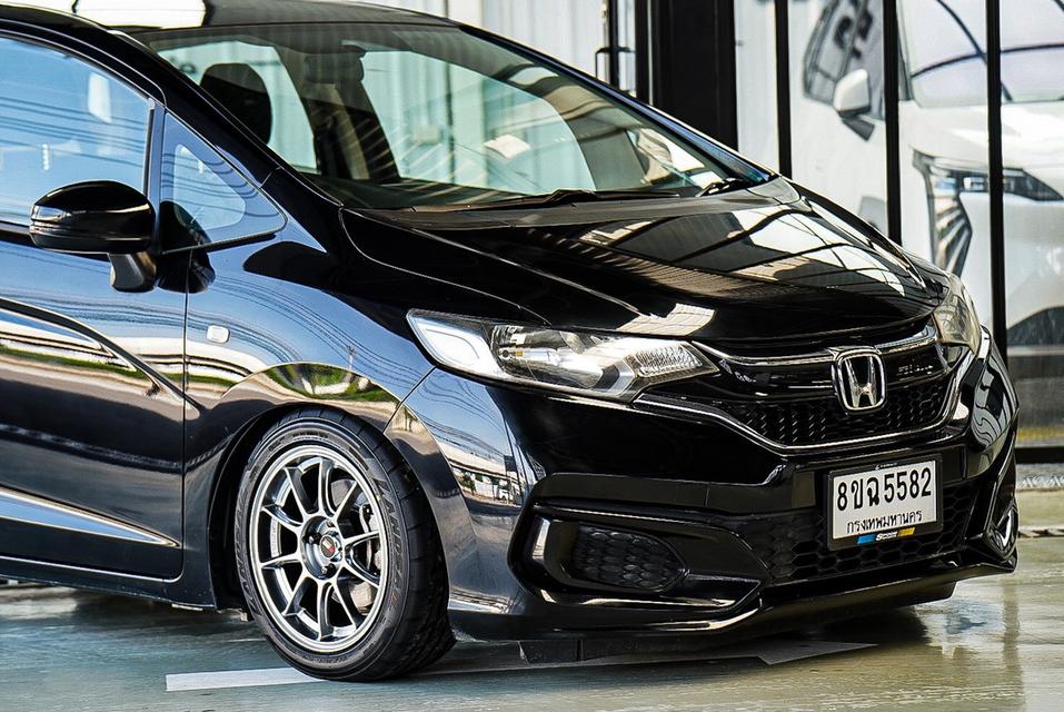 HONDA JAZZ GK 1.5 VTEC MNC 2017 M/T 💸 ราคาเพียง 319,000 บาท(เงินสดได้) 📌 ผ่อนเริ่มต้น 5xxx บาท ✅ ออกรถ จัด+โอน+จบ เพียง 10,000 บาท📍 รูปที่ 8