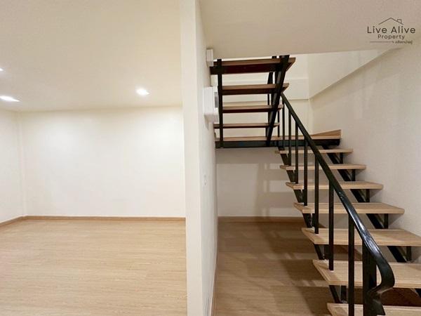 ขายทาวน์เฮาส์ 2 ชั้น NexHaus44 ปากซอยอ่อนนุช 44 เดินทางเข้าโซนทองหล่อ พระราม 9 รีโนเวทใหม่ทั้งหลัง พร้อมเข้าอยู่ โทร 085-826-6936 4