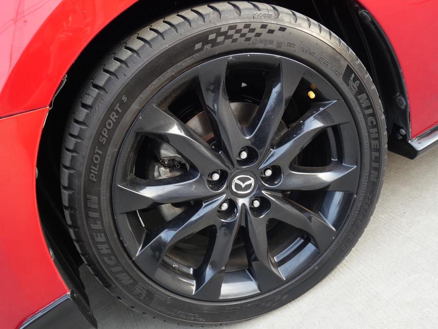 MAZDA 3 2.0S Spotsปี 2015 เข้าศูนย์ทุกระยะ อุปกรณ์ครบ บุ๊คเซอร์วิส กุญแจ2ดอก  8