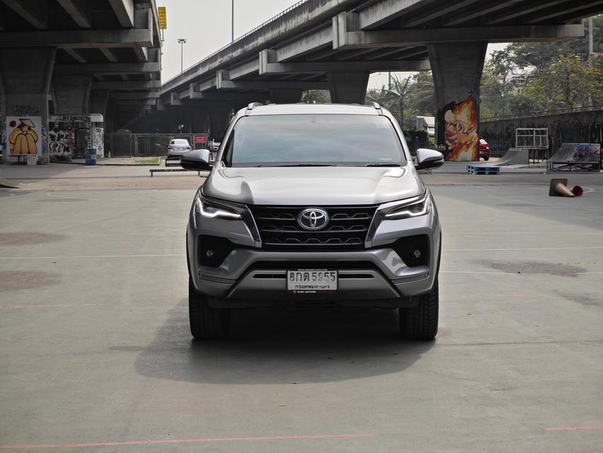 ขายรถ Toyota Fortuner 2.4V 4WD ปี 2021 สีเทา เกียร์ออโต้ 2