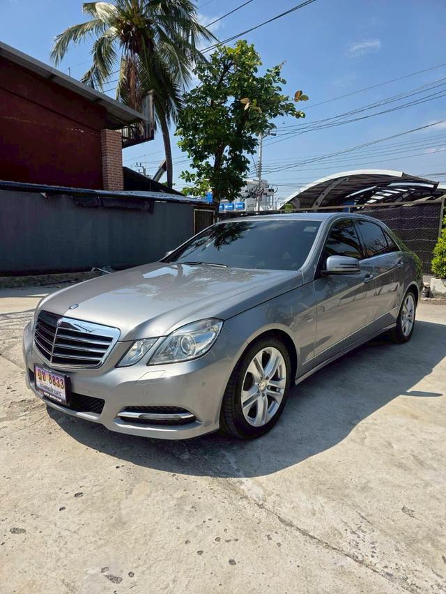 Mercedes-Benz E250 CGI BlueEFFICIENCY Avantgarde (W212 Facelift) เกียร์คอแล้วสีเทา ปี 2012 ไมล์ 140,000กม.