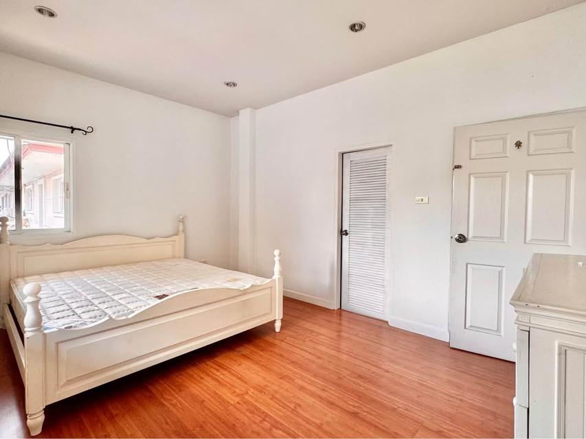 🏡🎉 บ้านเดี่ยวสองชั้น ในโครงการ บ้านมือสองสภาพสวย #สารภี - ราคา 5.5 ล้านบาท 🔥新建房屋出售 4 卧室 3 卫生间 - 价格 5.5 MB 🔥 13