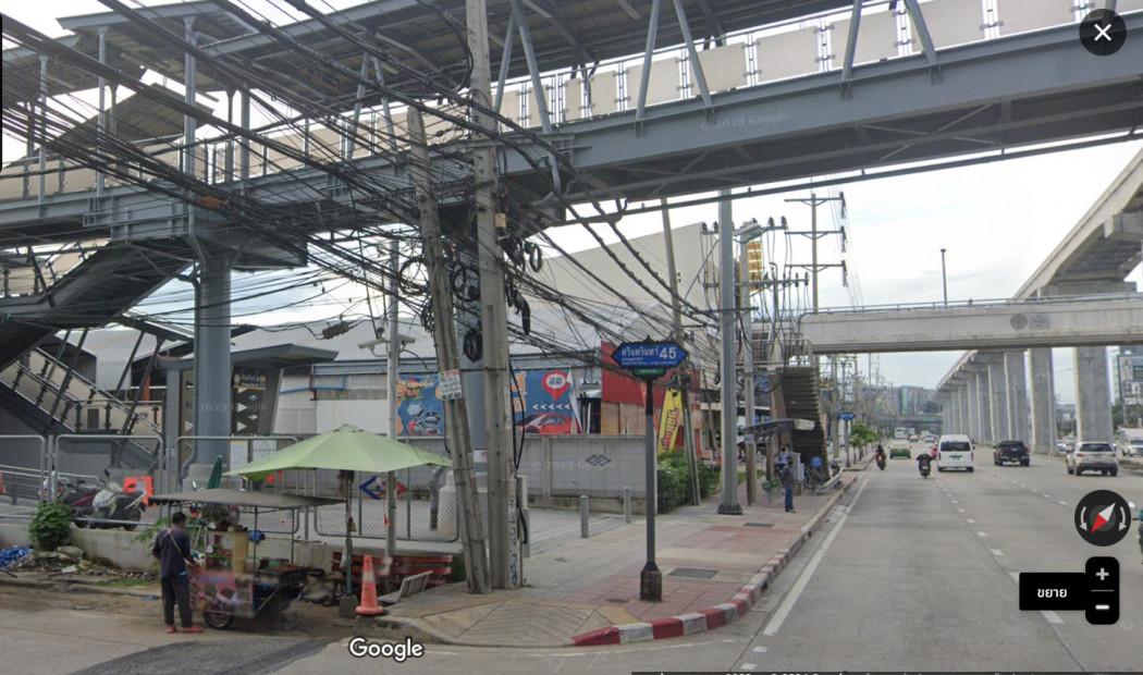ขาย ที่ดิน นอกหมู่บ้านจัดสรร ไม่ต้องเสียค่าส่วนกลาง ที่ดินถมแล้ว ซอย 45 ศรีนครินทร์ 104 ตรว ระยะ 1 กม.ถึงสถานีรถไฟฟ้า ศร 5