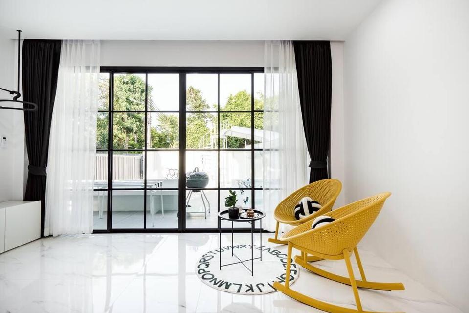 For rent pool villa style modern 2 storey beachfront Pattaya Najomtien  15