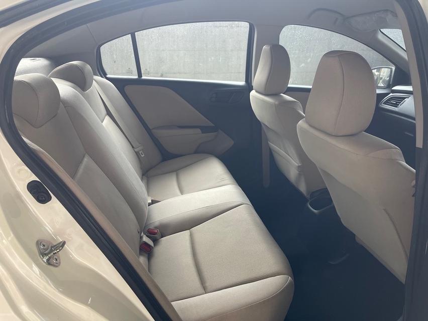 รหัสรถ PJP1540 2015 HONDA CITY 1.5 S 11