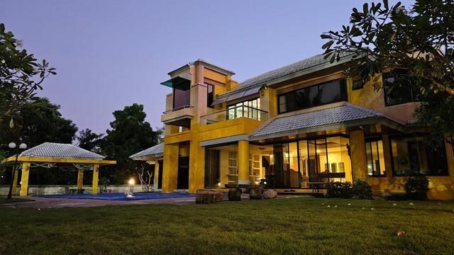 ขายบ้าน Pool Villa 2 ชั้น ติดสนามกอล์ฟ และ Lake ถนนพหลโยธิน คลองหนึ่ง 6