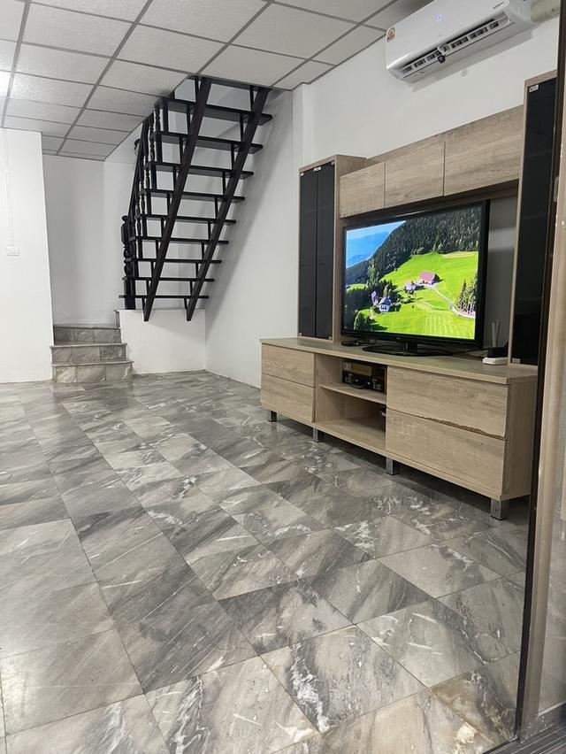 ขายทาวน์เฮ้าส์ 2 ชั้น หมู่บ้านเลิศอุบล ซอยพระยาสุเรนทร์44 ถนนรามอินทรา 6