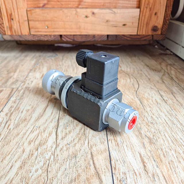 เพรสเชอร์สวิทช์ (Pressure switch) TWOWAY DNC Series