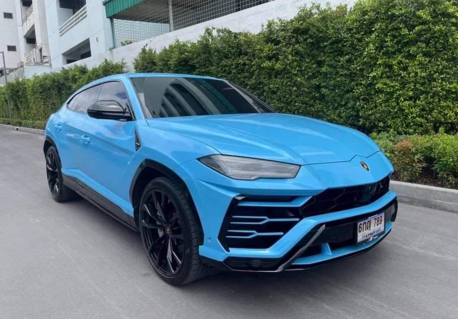 รถ Lamborghini Urus สีฟ้า 3