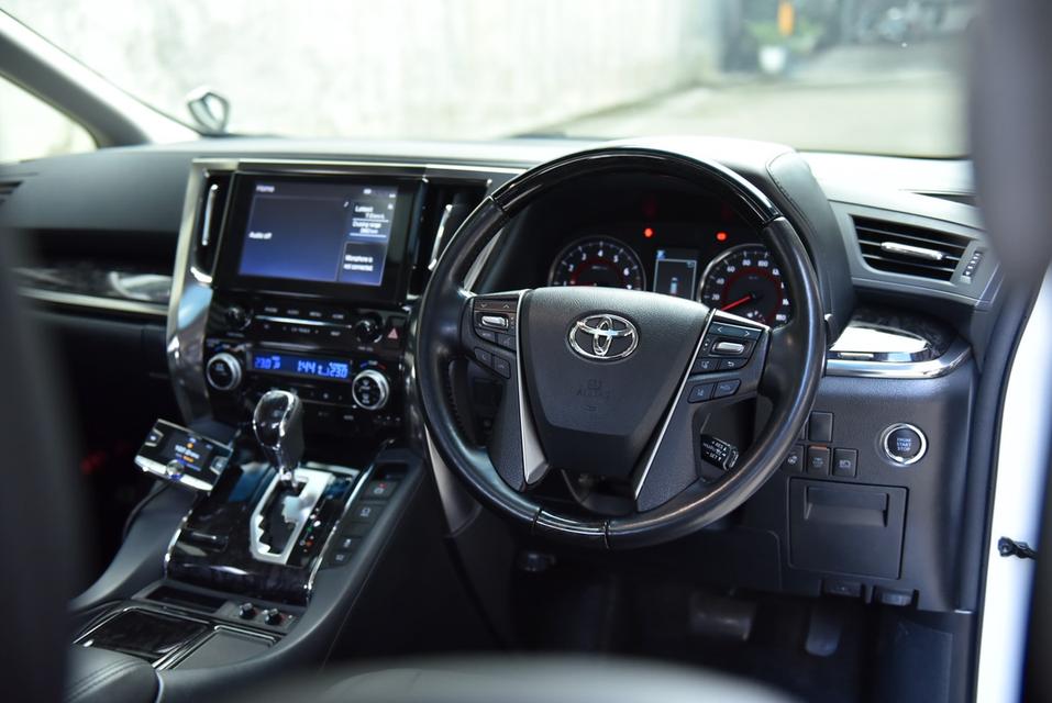 TOYOTA ALPHARD 2.5 SC  8