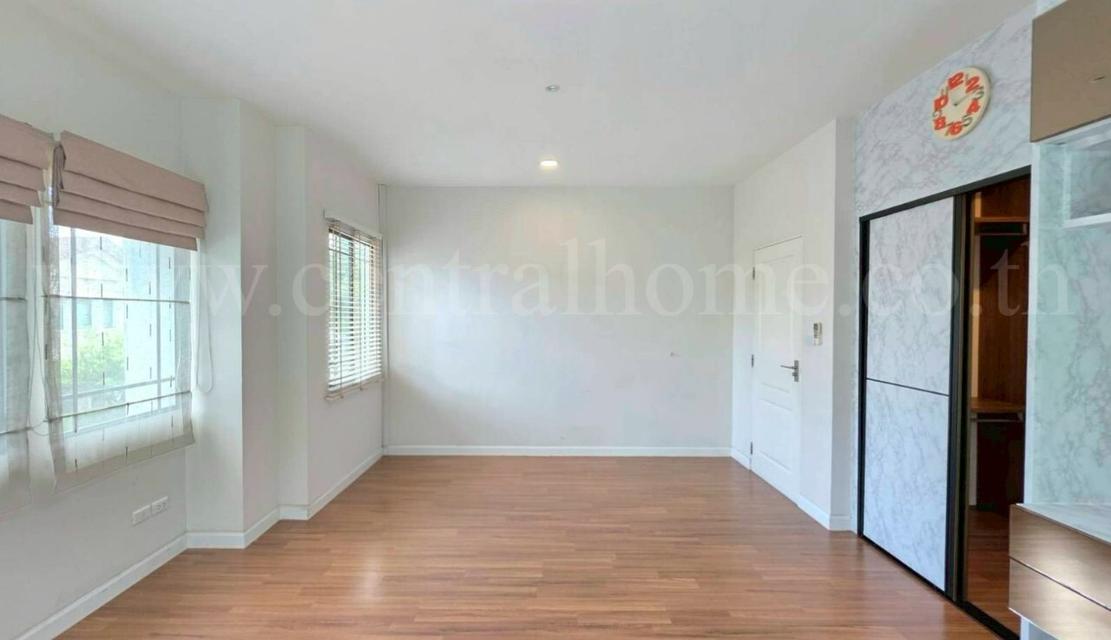 บ้านเดี่ยว มัณฑนา เลค วัชรพล - รามอินทรา หลังมุม 13