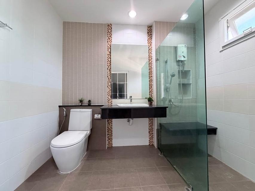 🏡 บ้านเดี่ยวสองชั้นในโครงการ ใกล้สิ่งอำนวยความสะดวกครบวงจร #สันทราย ราคาเพียง 35,000 บาท/เดือน✨ 清迈双层独栋别墅出租 家具齐全 4 卧室 3 卫生间 租金 35,000 泰铢/月(含物业费)✨ 15