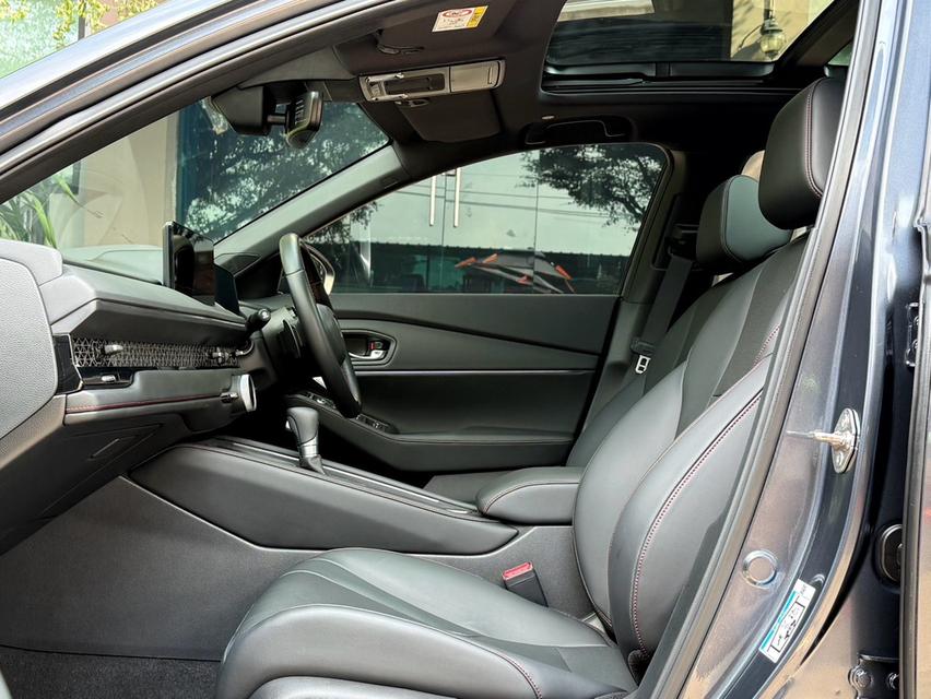2024 HONDA ACCORD EHEV RS รถมือเดียวออกป้ายแดง รถสภาพสมบูรณ์ พร้อมใช้งาน รถวิ่งน้อย ประวัติศูนย์ครบ รถไม่เคยมีอุบัติเหตุครับ รูปที่ 13