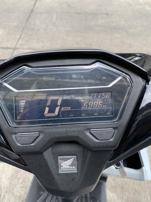 Honda Click 125i สีขาว-ดำ 2021 ล้อแม็ก