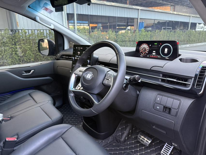 Hyundai Staria Premium Sunroof 2.2D 8AT รูปที่ 7
