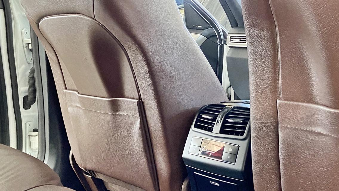 BENZ E200CGI SALOON ปี 2013 9