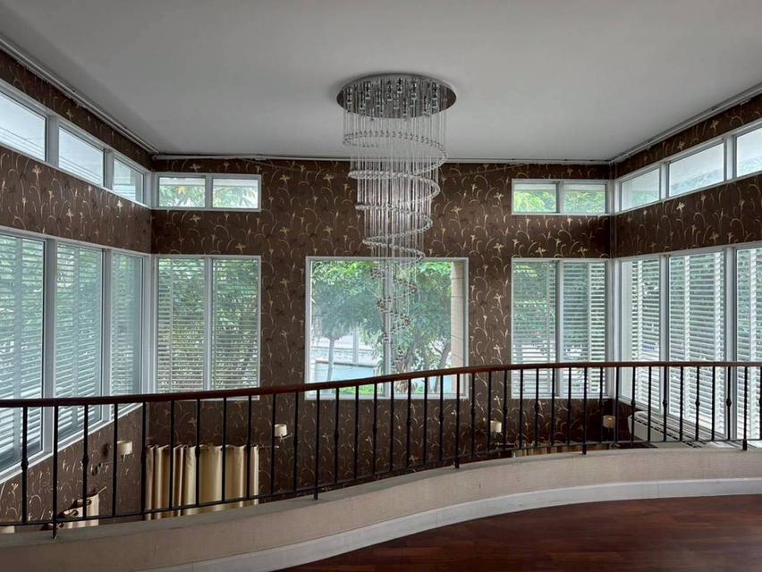 Sale / Rent Grand Bangkok boulevard Kasert- Nawamin 129 square wah. With a bid swimming pool. 5 bedrooms 7 bathrooms Fully furnished Sale 30 Million 4