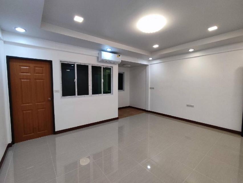 Rare Item ให้เช่าทาวน์โฮมทำเลเมือง หมู่บ้านเสียงสนนิเวศน์ (สุขุมวิท 68) ปรับปรุงใหม่ทั้งหลัง (ทำออฟฟิศจดบริษัทได้) 2ห้องนอน 3ห้องน้ำ 2จอด เพียง 45k 10