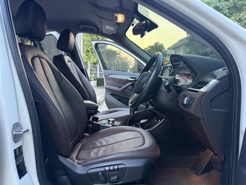 รหัสรถ AP2244 BMW X1 sDrive18i xLine ปี18 สีขาว รูปที่ 14
