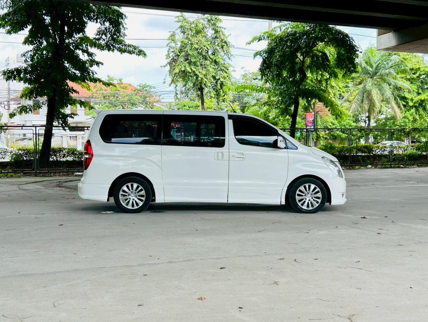 ขายรถ Hyundai Grand Starex 2.5 ปี 2013 สีขาว เกียร์ออโต้ 8