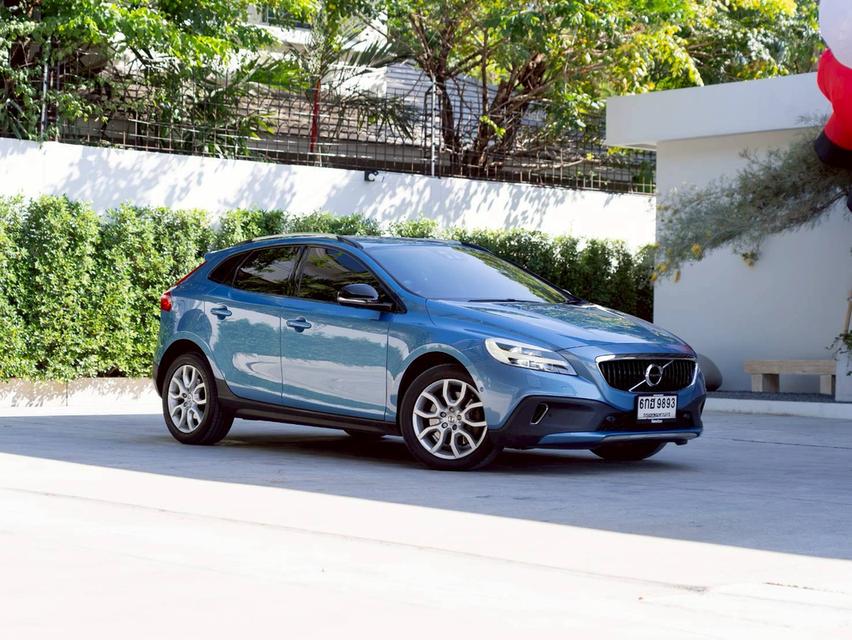 Volvo V40 Cross Country D4 ปีจด 2017♨️ #ประกันเครื่องเกียร์3ปี3หมื่นkm.  6
