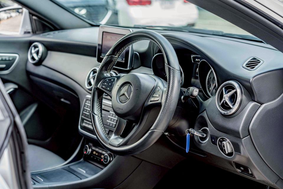 รหัสรถ NP2753 BENZ CLA200 2016 13