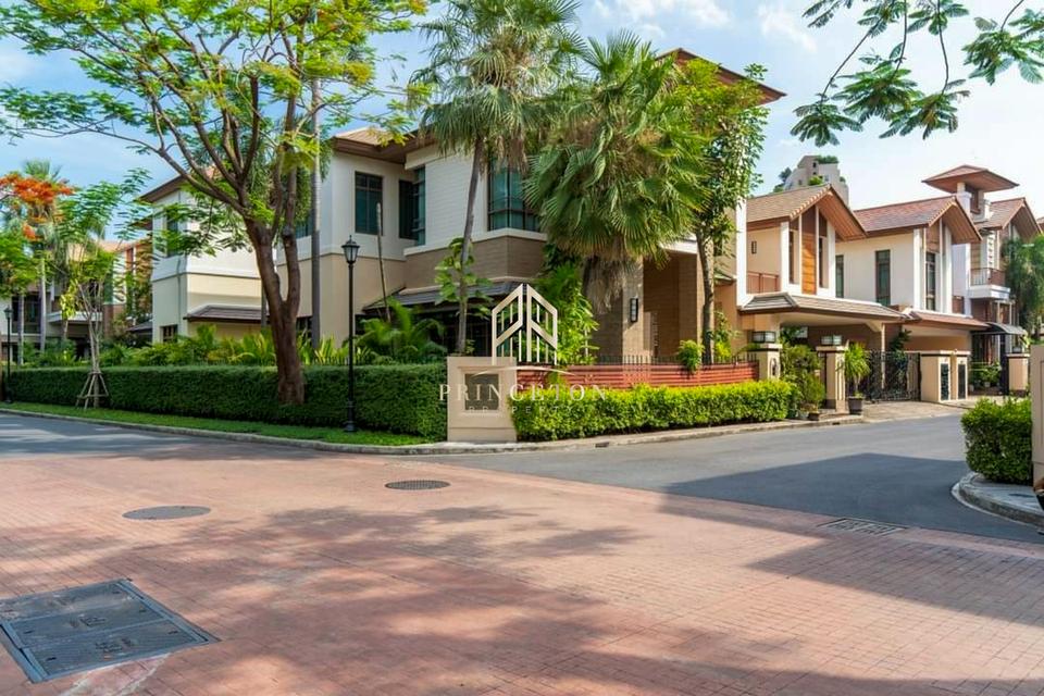 Luxury House for Sale or Rent Baan Sansiri Sukhumvit 67 19