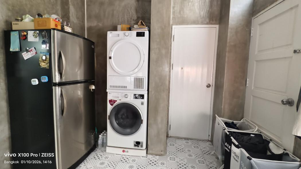 ขายบ้านเดี่ยว หมู่บ้านเพอร์เฟคเพลส รามคำแหง โซนโคโลเนี่ยล 2 ชั้น หลังมุม 3 ห้องนอน 3 ห้องน้ำ 200 ตร.ม 6