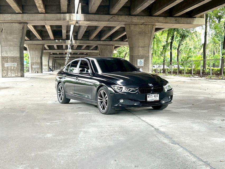 ขายรถ BMW 316i F30 ปี 2014 สีดำ เกียร์ออโต้