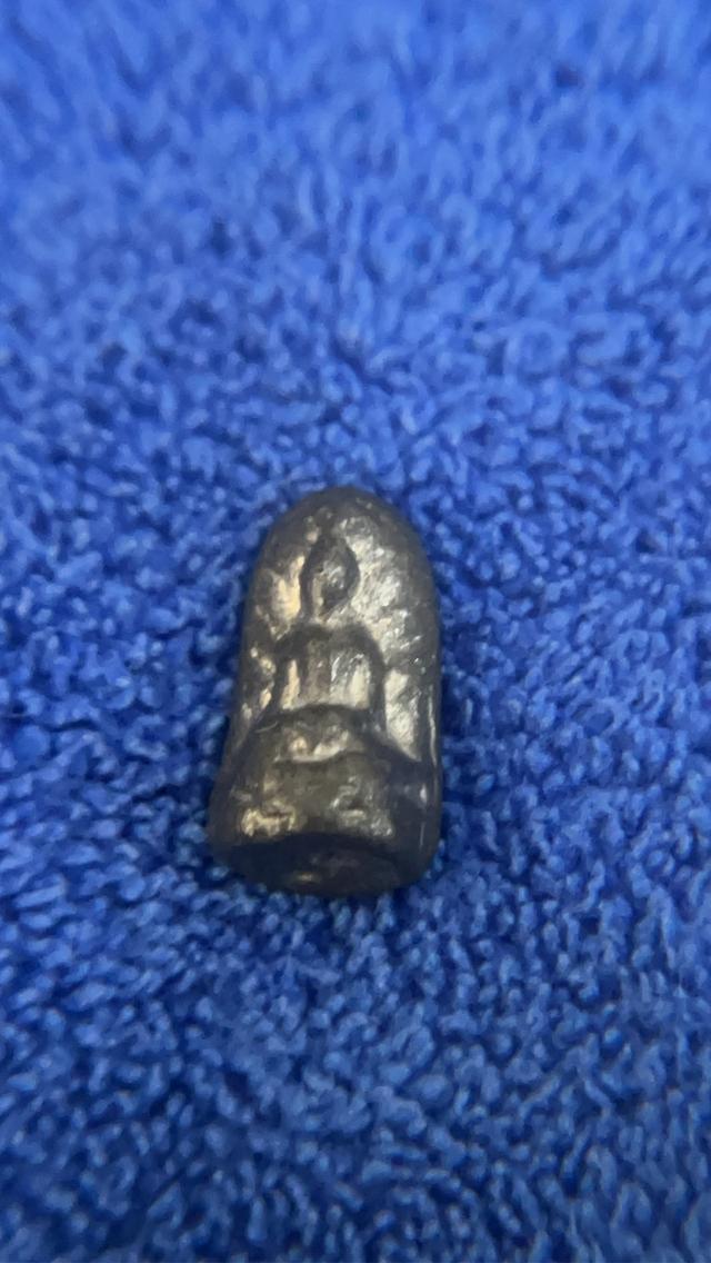 พระรอดลวงปู่เอี่ยม วัดโคนอน (ปี พ.ศ. 2514-2515) รูปย่อยที่ 2