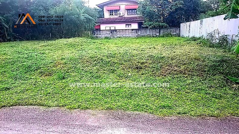 ที่ดินเปล่า 114 ตร.ว. ม.เปรมวดี พุทธมณฑลสาย 3 ถมแล้วสูงกว่าถนน 1 เมตร กว้าง 24 M. x ลึก 20 M. ถนนด้านหน้าที่ดินเป็นสาธารณะ ที่สวยมาก ราคาพร้อมโอน 1