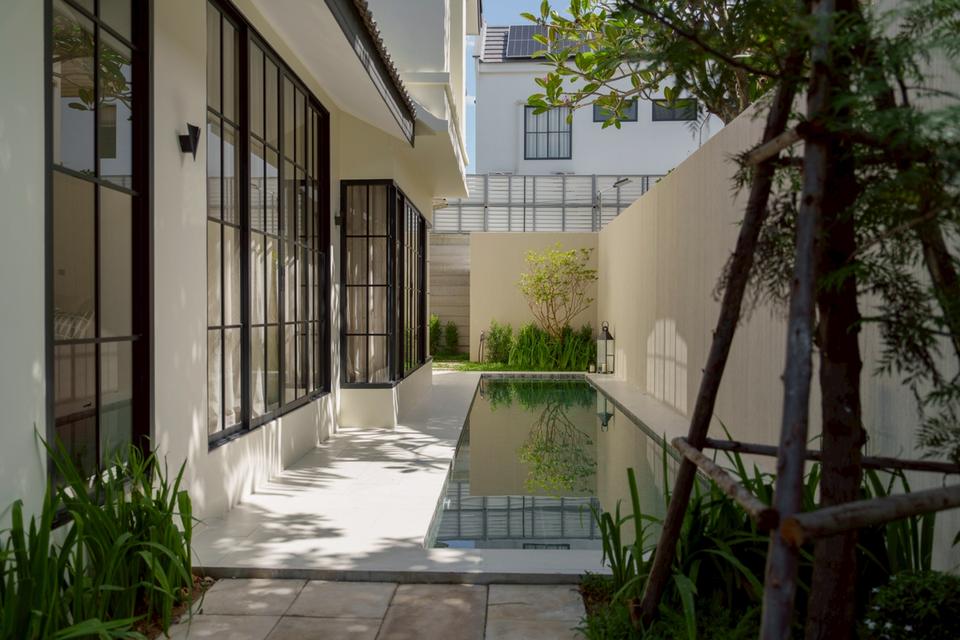 🏝️ ให้เช่า Pool Villa สองชั้น 🏡 5 ห้องนอน 🛏️ 4 ห้องน้ำ 🚿 พร้อมสระว่ายน้ำส่วนตัว 🏊‍♂️ ค่าเช่า 130,000 บาท/เดือน 💰 5