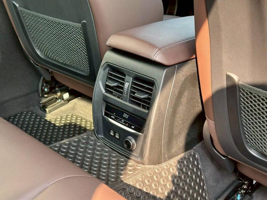 BMW 330e M Sport (G20) ปี 2020 รูปที่ 12