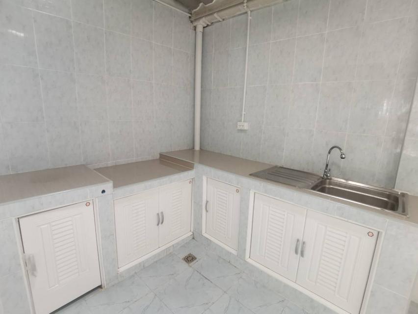 ให้เช่า ทาวน์โฮม HS041 พร้อมเฟอร์ เดินทางสะดวก ติดถนนเมน มบ ไลท์ โฮมทาว์น 128 ตรม 20.6 ตรว บ้านบึง ชลบุรี ทำเลดีใกล้ โลต 5